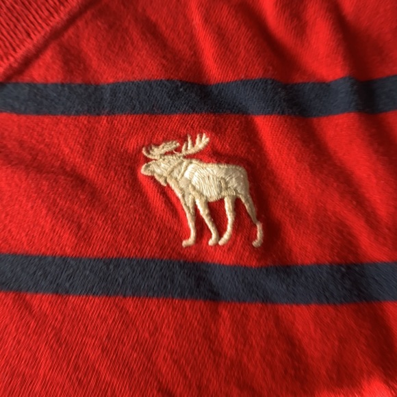 abercrombie kids t shirt v neck - Picture 3 of 3